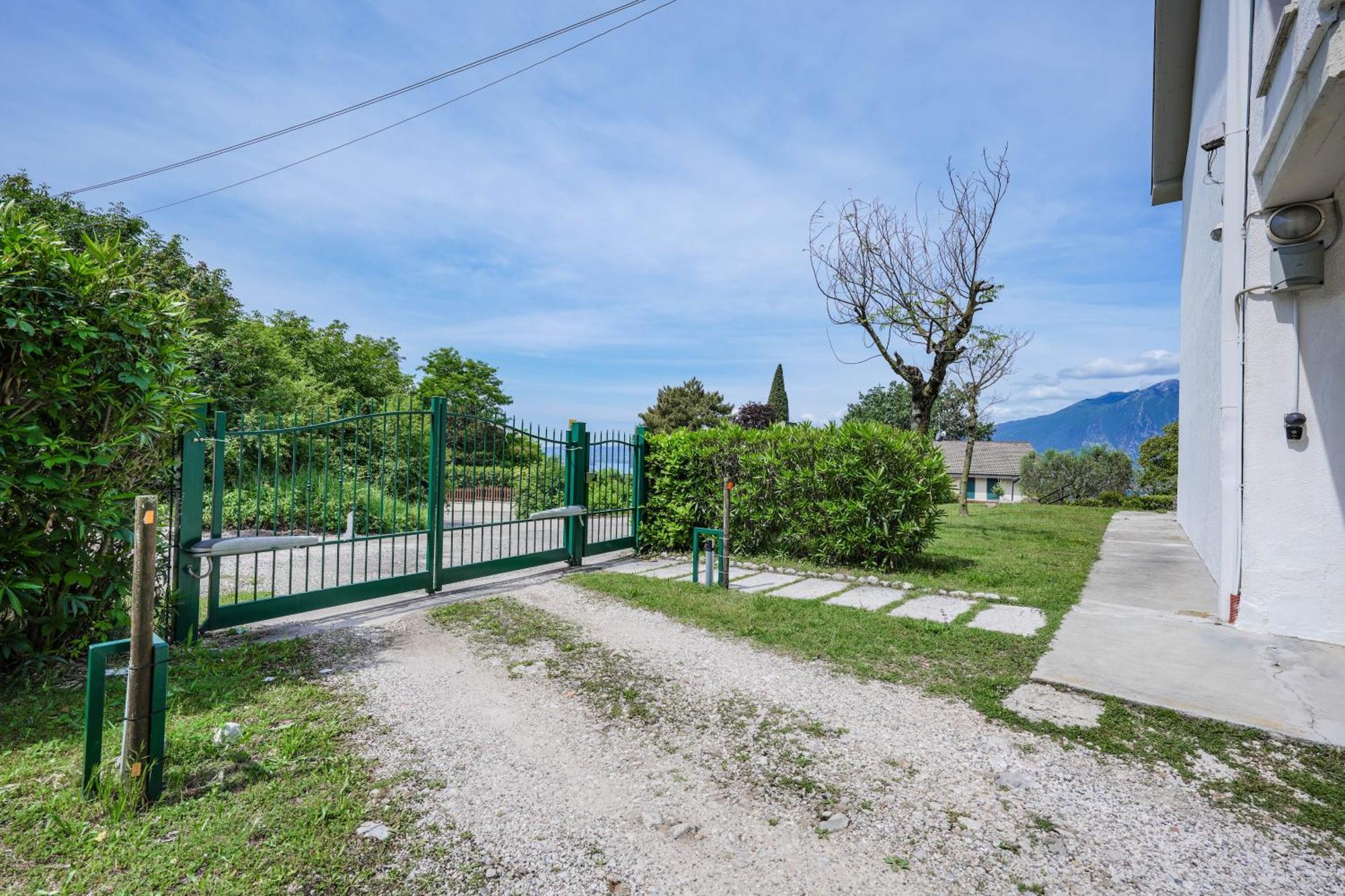 Garda Panoramic House Albisano Exterior foto